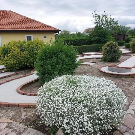 For 6 People Near Burgas With Swimming Pool * Bryastovets
