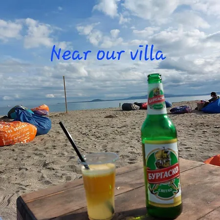 For 6 People Near Burgas With Swimming Pool Bryastovets