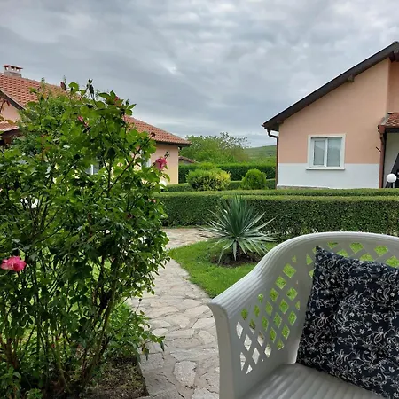 For 6 People Near Burgas With Swimming Pool * Bryastovets